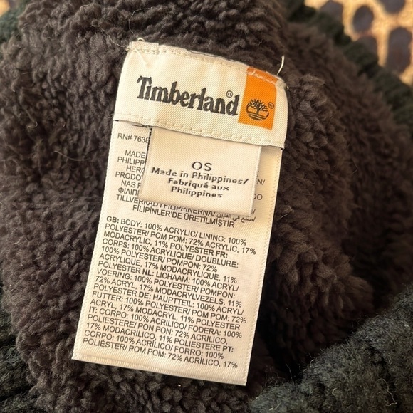 Brand New Timberland Black Cable Knit Beanie Hat Pom Cozy Fleece Lining Winter